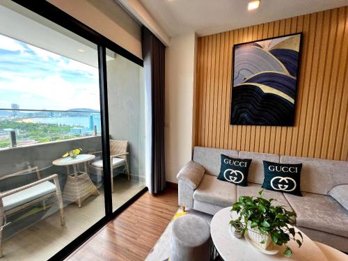 Posezení v ubytování Quy Nhon Pearl - FLC Sea Tower