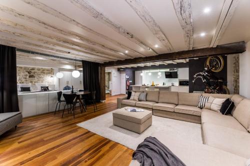 AMELIA by SWEET HOME SAN SEBASTIAN