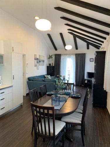 4B Apartments