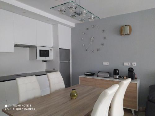 Η κουζίνα ή μικρή κουζίνα στο Luminoso y Moderno