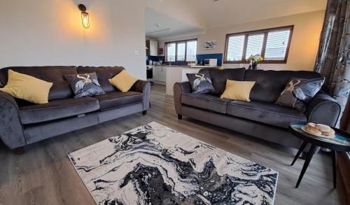 Ruang duduk di River Breeze - Norfolk Broads