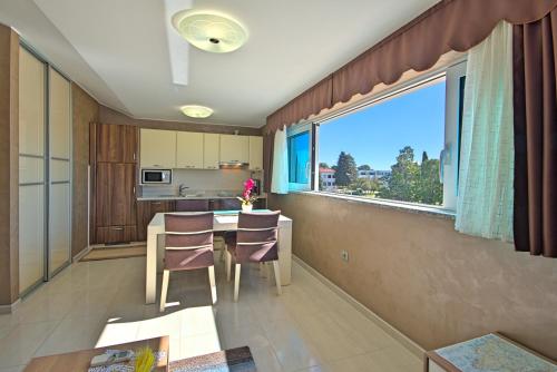 Gallery image of Apartments Riva-Interauto in Umag
