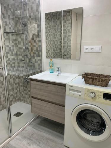 Almansa Shoping & balcony 3 Bedrooms City Center