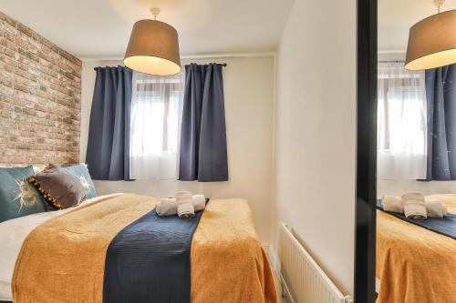 George House Off – Photos 2