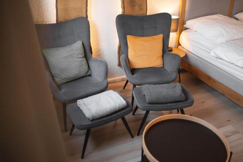 Postel nebo postele na pokoji v ubytování Koje Fünf I Apartment in Stadtmitte mit kleinem Parkplatz