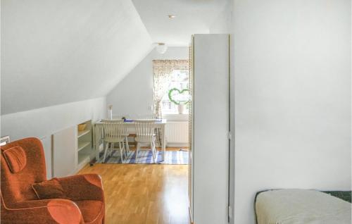 Ruang duduk di Awesome Apartment In Ygne With Wifi