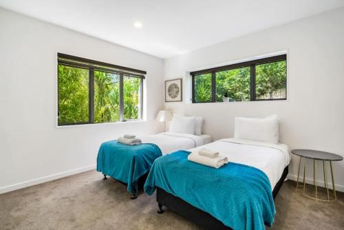 Krevet ili kreveti u jedinici u objektu Forest View Apartment with Parking and Garden