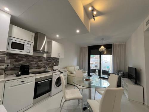 Η κουζίνα ή μικρή κουζίνα στο Calpe Beach I Apartments