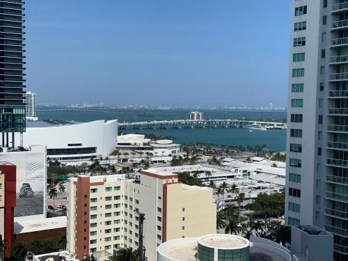 Downtown Brickell- Studio with King Bed and Queen Sofa-bed photo 8