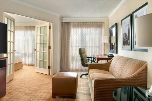 Atlanta Marriott Suites Midtown Image