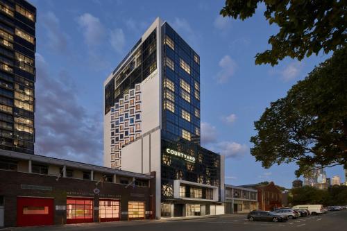 Courtyard by Marriott Melbourne Flagstaff Gardens Image