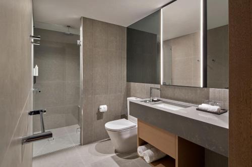 Courtyard by Marriott Melbourne Flagstaff Gardens Image