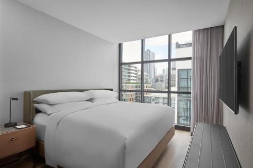 Courtyard by Marriott Melbourne Flagstaff Gardens Image
