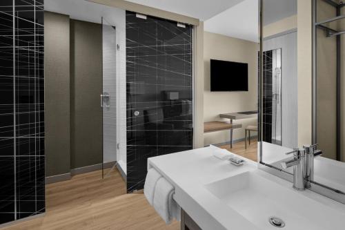 AC Hotel by Marriott Miami Dadeland photo 27