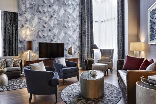 JW Marriott New Orleans Image