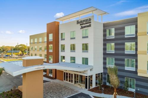an image of the front of the brantford marriott hotel at Fairfield Inn & Suites by Marriott St Petersburg North in St. Petersburg