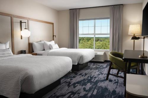 Postelja oz. postelje v sobi nastanitve Fairfield Inn & Suites by Marriott South Kingstown Newport Area