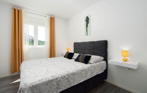 Apartments with hot tub Podstrana, Split - 20835
