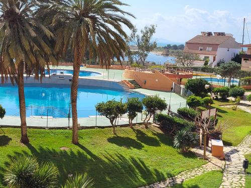 2 ch 2 SDB Piscines Terrasse Clim Wifi
