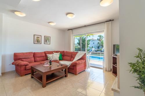 Apart-rent Villa Pani 0145 con piscina y amarre