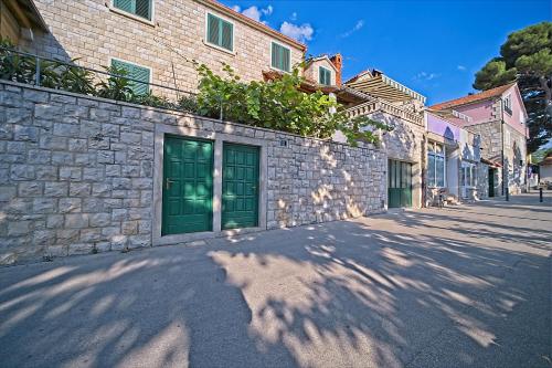 Gallery image of Apartment Renata in Postira