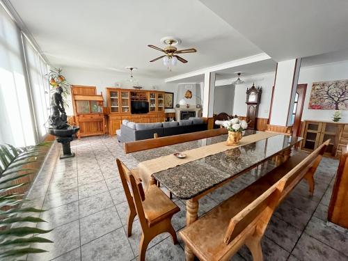 Posezení v ubytování Villa Playa Portomayor BUEU