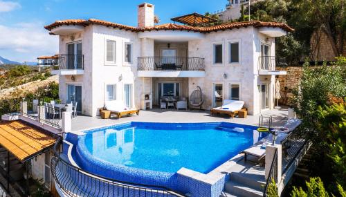 Πισίνα στο ή κοντά στο Villa Mavi Manzara