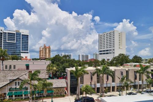 Nespecifikovaný výhled na destinaci Sarasota nebo výhled na město při pohledu z hotelu