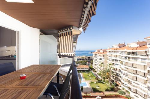 Spectacular 3-BRs Penthouse with sea view