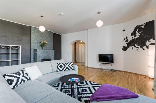 TV a/nebo společenská místnost v ubytování Old Town - Viru Apartment