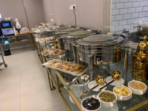 Makanan di atau berdekatan hotel