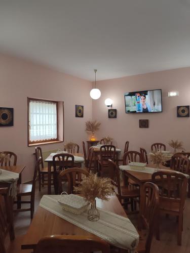 Μια τηλεόραση ή/και κέντρο ψυχαγωγίας στο La Salmonera Cangas de Onís