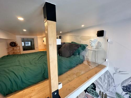 The GARDEN - cosy studio with AC in the very center of Paris