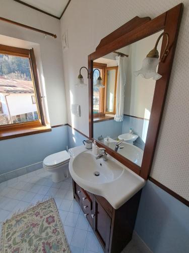 Ванна кімната в L' antica Casa di Maria Lilia
