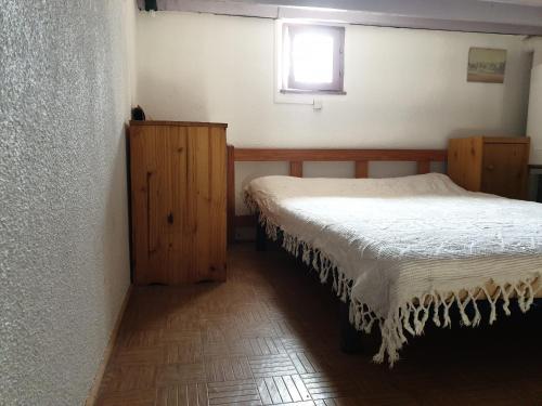 Posteľ alebo postele v izbe v ubytovaní CORALLINES Agréable petite villa 2 pièces mezzanine Mt St Martin Cap d'Agde