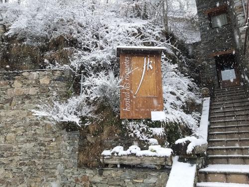 Hostal Les Roquetes зимой