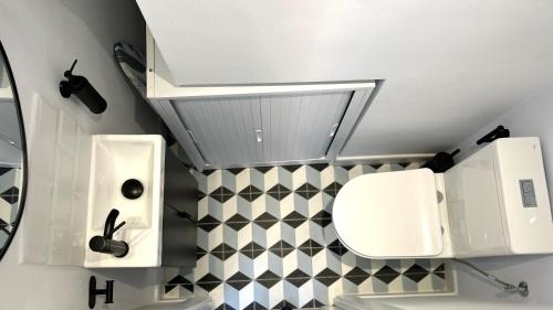 Apartamento Los Lances en Primera línea de playa con piscina