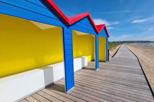 Gallery image of Views of Youghal Bay in Youghal