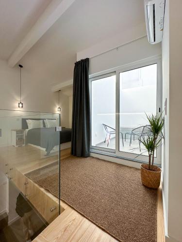 Apostolos Loft