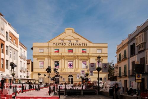 Platea Cervantes, Centro Histórico by AlohaMálaga