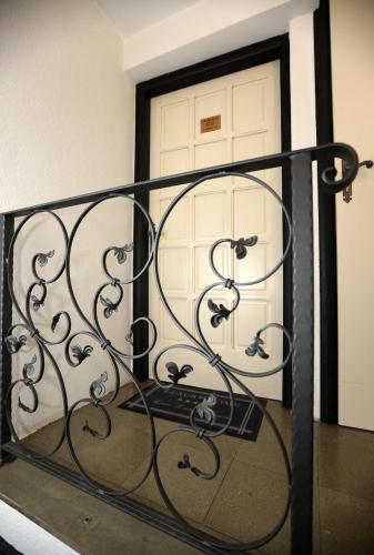 Apartment Secret life