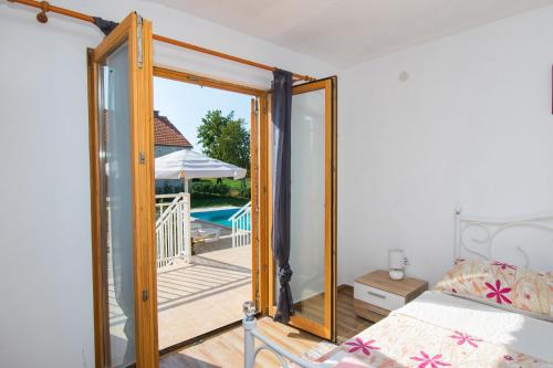 House Stone Curlew 4