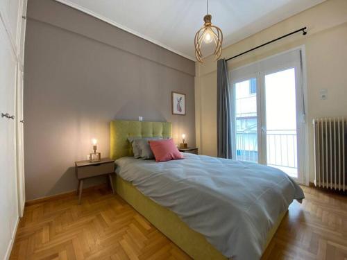 Spacious 3 BR Apartment in Vibrant Neighbourhood