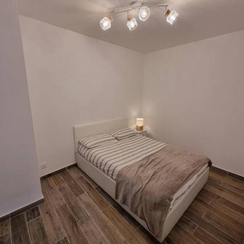 Photo de la galerie de l'établissement Appartement 3 pièces refait à neuf. Centre-ville., à Menton