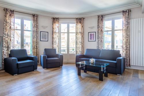 VICTOR HUGO - Modern and sunny, terrace, 2 baths