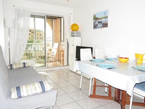 Appartement lumineux 2P avec loggia et parking à Sète