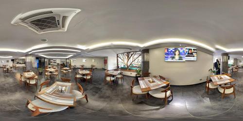 Ресторан / где поесть в Victoria Mews Hotel