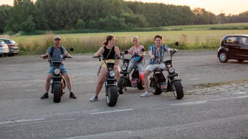 Επισκέπτες που μένουν στο Camping de Tolbrug