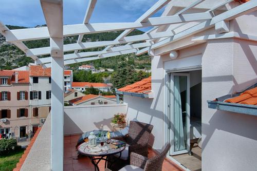Balkoni atau teres di Apartments Dubra
