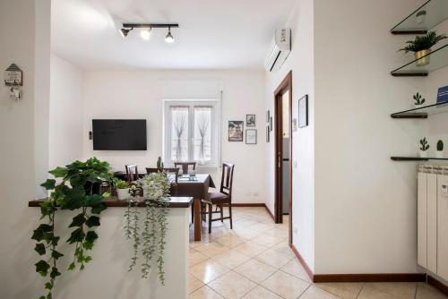 Camesena 40 - 2BR Apartment for 4 near Tiburtina